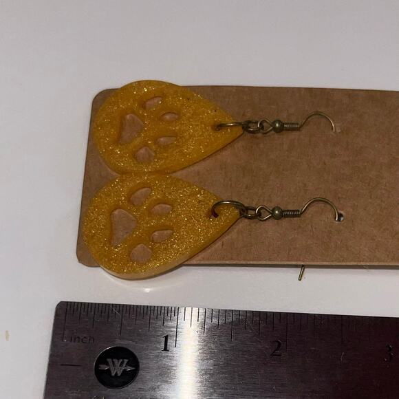 Handmade epoxy resin paw print earrings - mustard yellow-gold shimmer - Picture 4 of 4